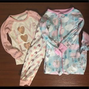 The children’s place 18-24m pajama bundle